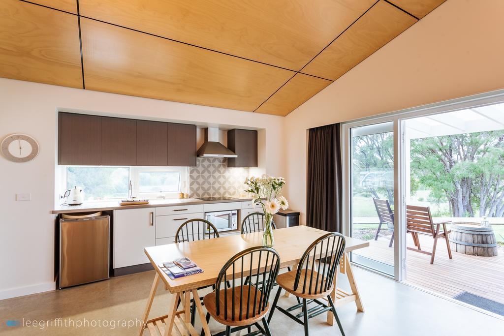 Stablebase Guest House Albany Bagian luar foto